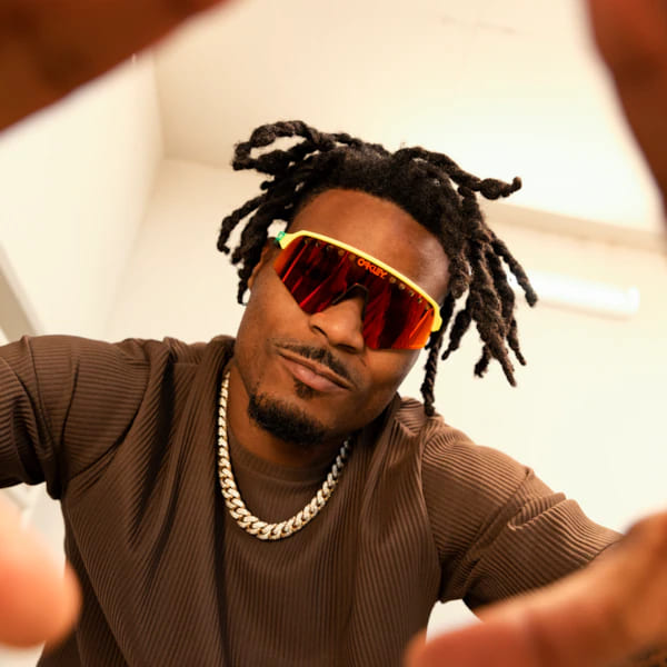 Lunettes de sport Oakley – performance, protection UV et innovation optique